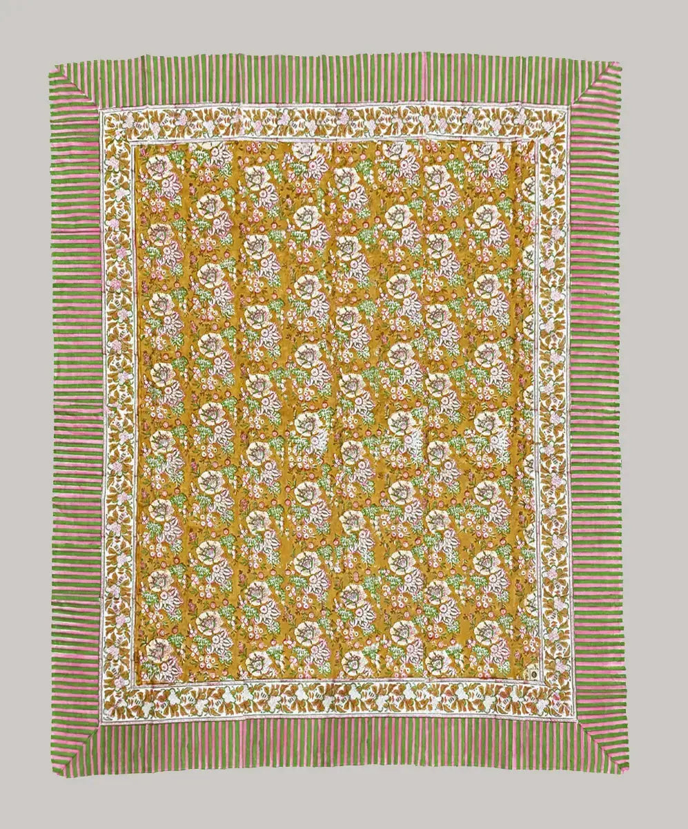 Double Throw in Tote - Pink & Tan