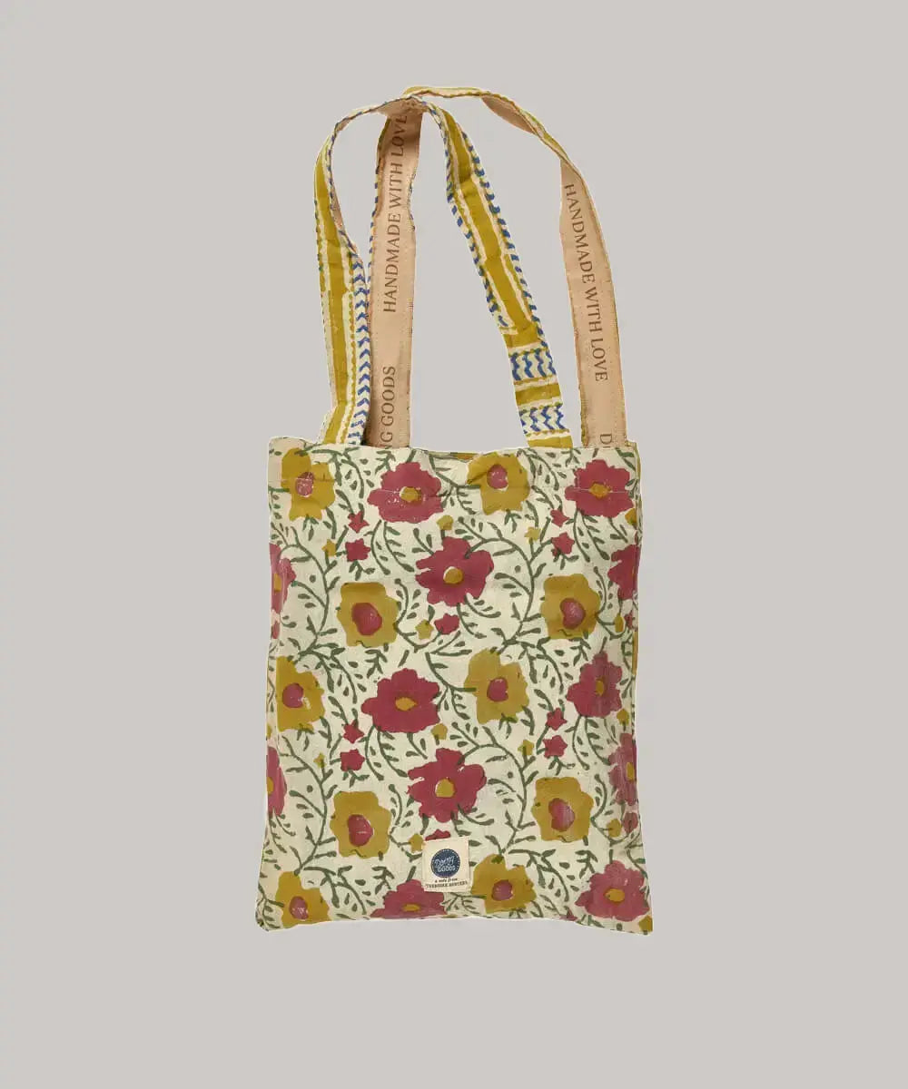 Double Throw in Tote - Pink & Tan