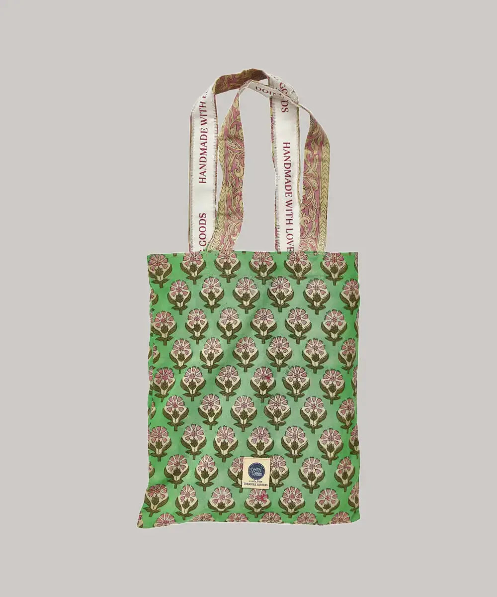 Double Throw in Tote - Pink & Tan