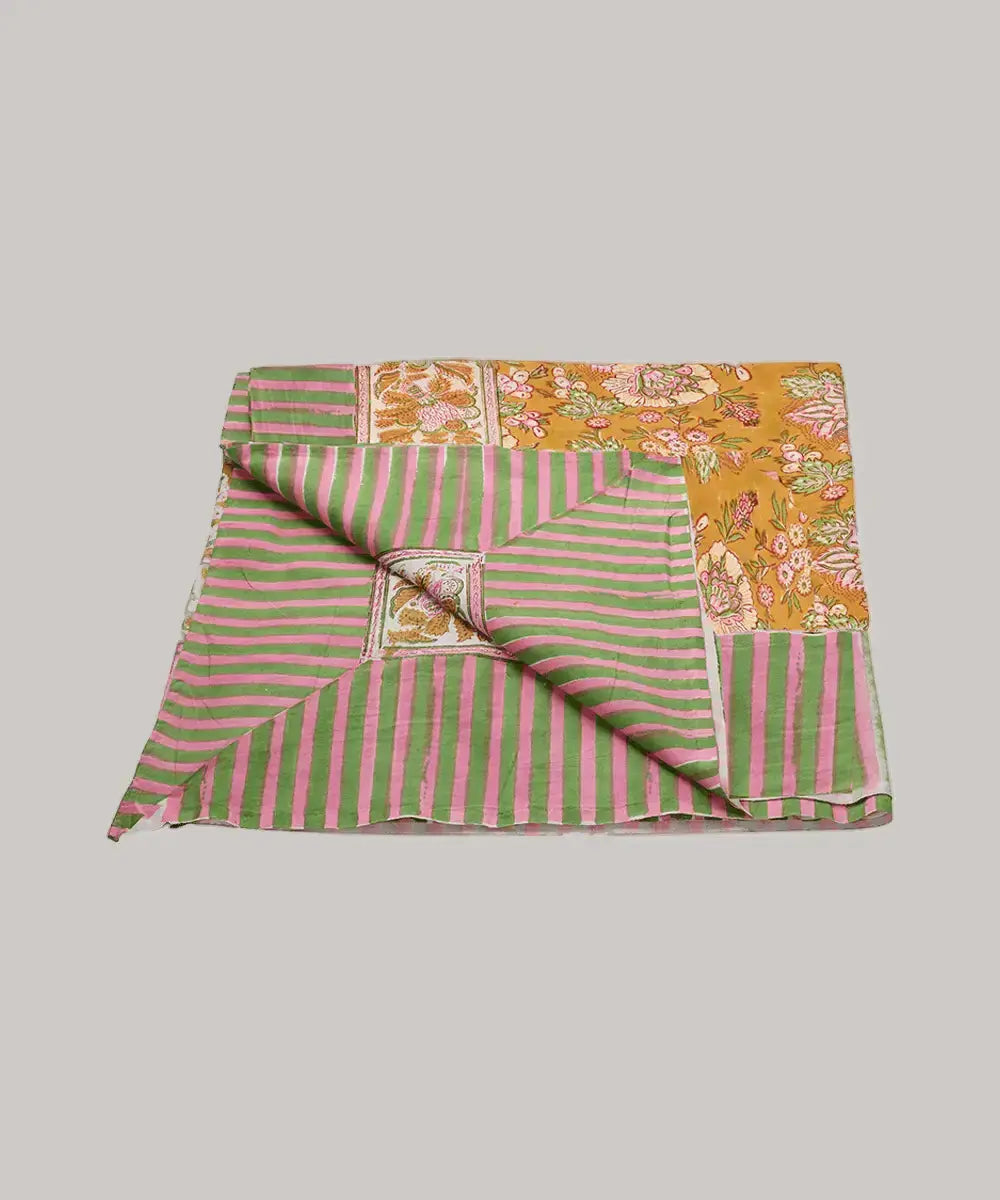 Double Throw in Tote - Pink & Tan