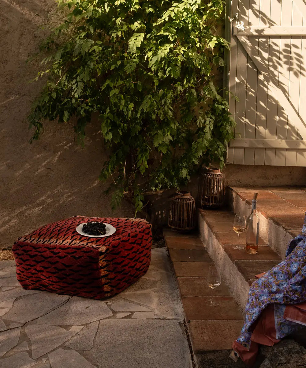 Tula Pouf Doing Goods