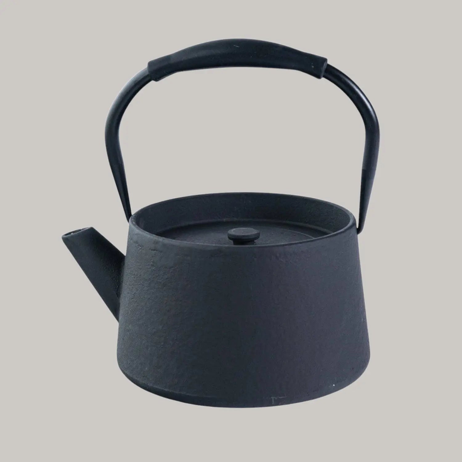 Modern Straight Edge Design Black 33oz Cast Iron Tea Pot (1/8) Urban Tokyo