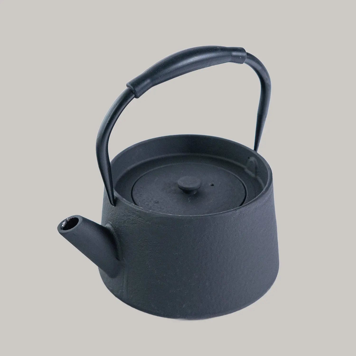 Modern Straight Edge Design Black 33oz Cast Iron Tea Pot (1/8) Urban Tokyo
