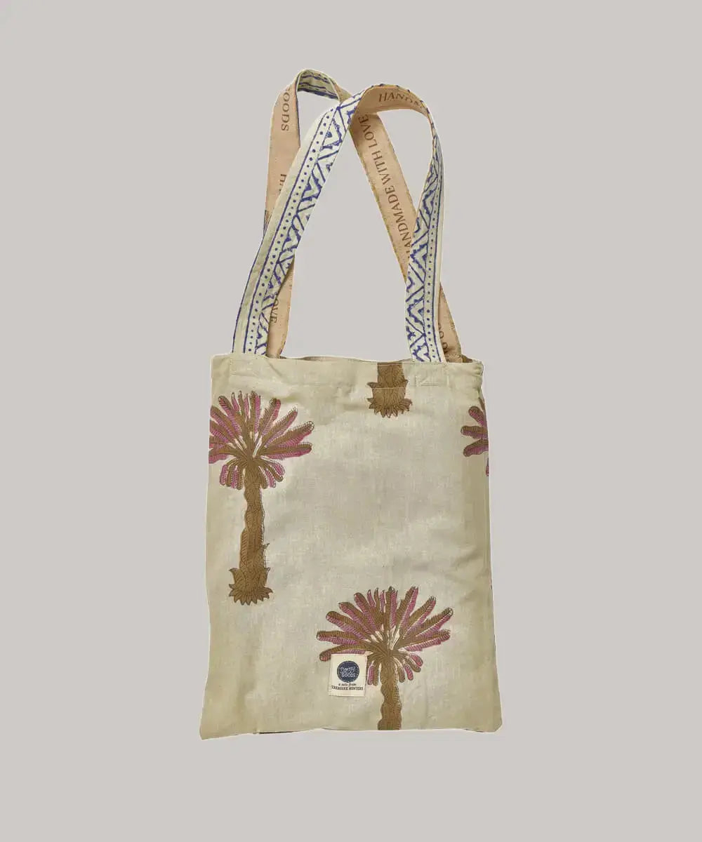 Double Throw in Tote - Pink & Tan